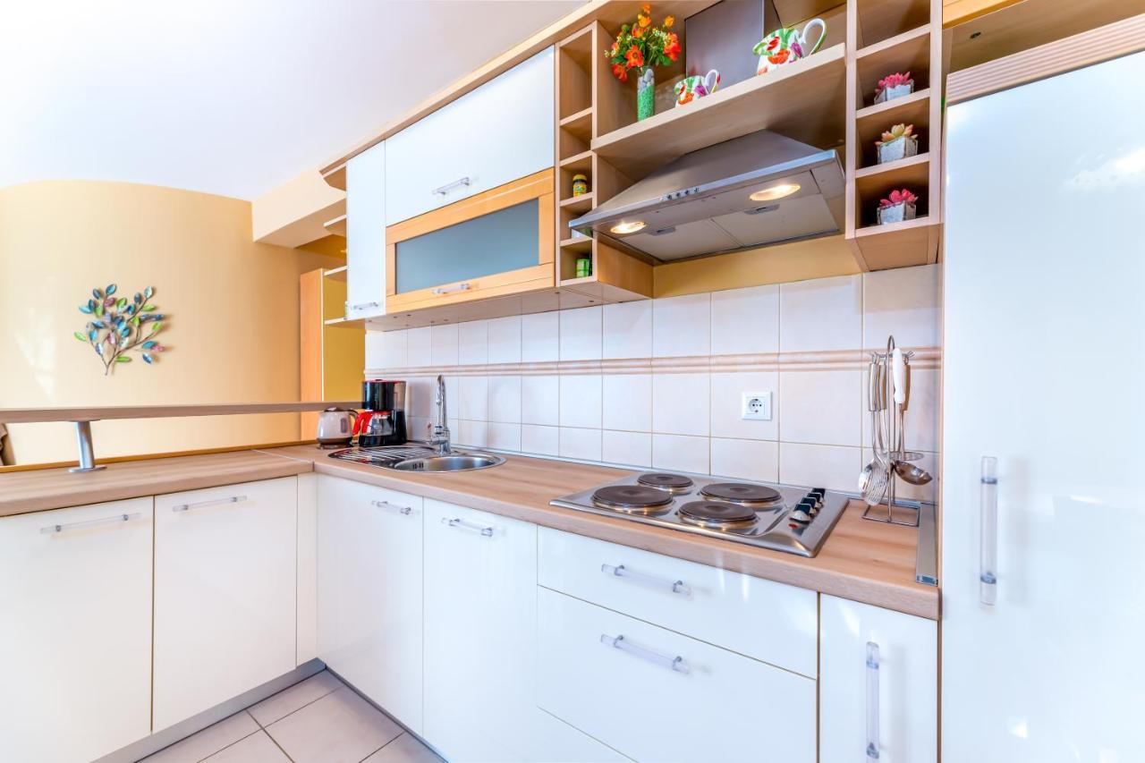 באסקה Apartments Lovorka מראה חיצוני תמונה