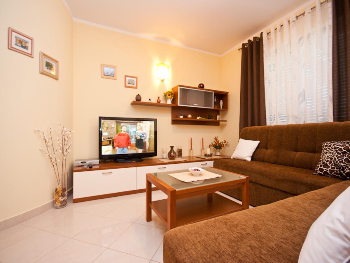 באסקה Apartments Lovorka מראה חיצוני תמונה