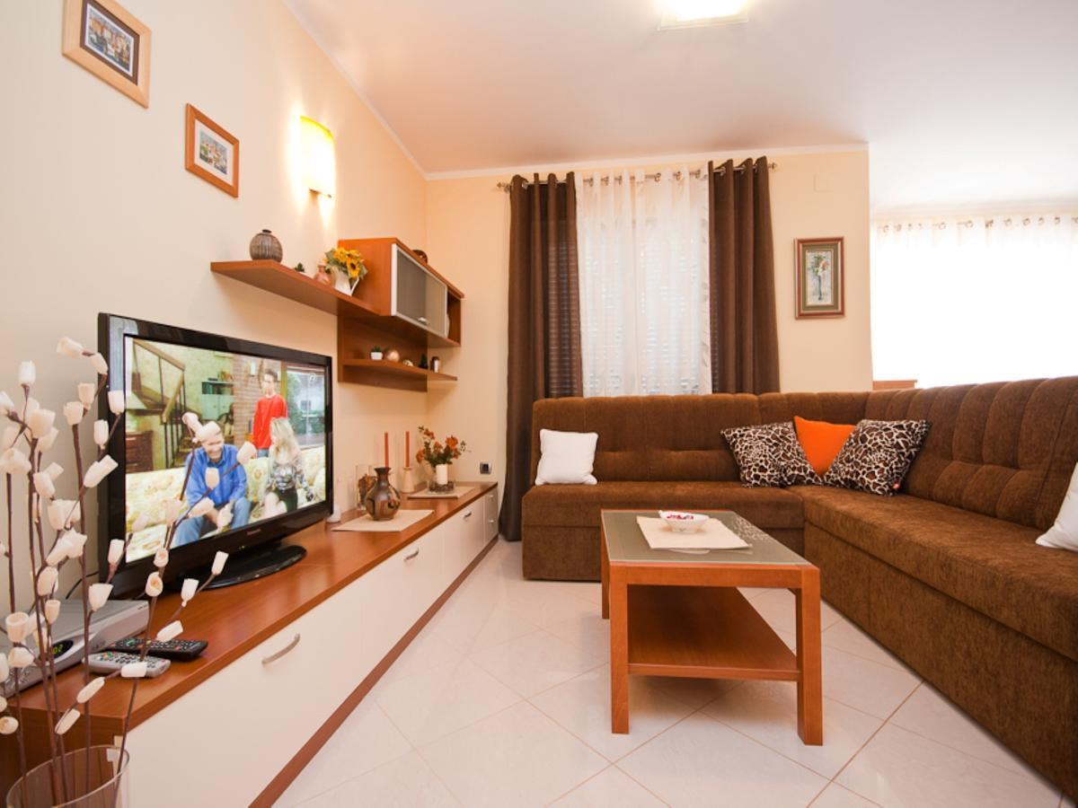 באסקה Apartments Lovorka מראה חיצוני תמונה